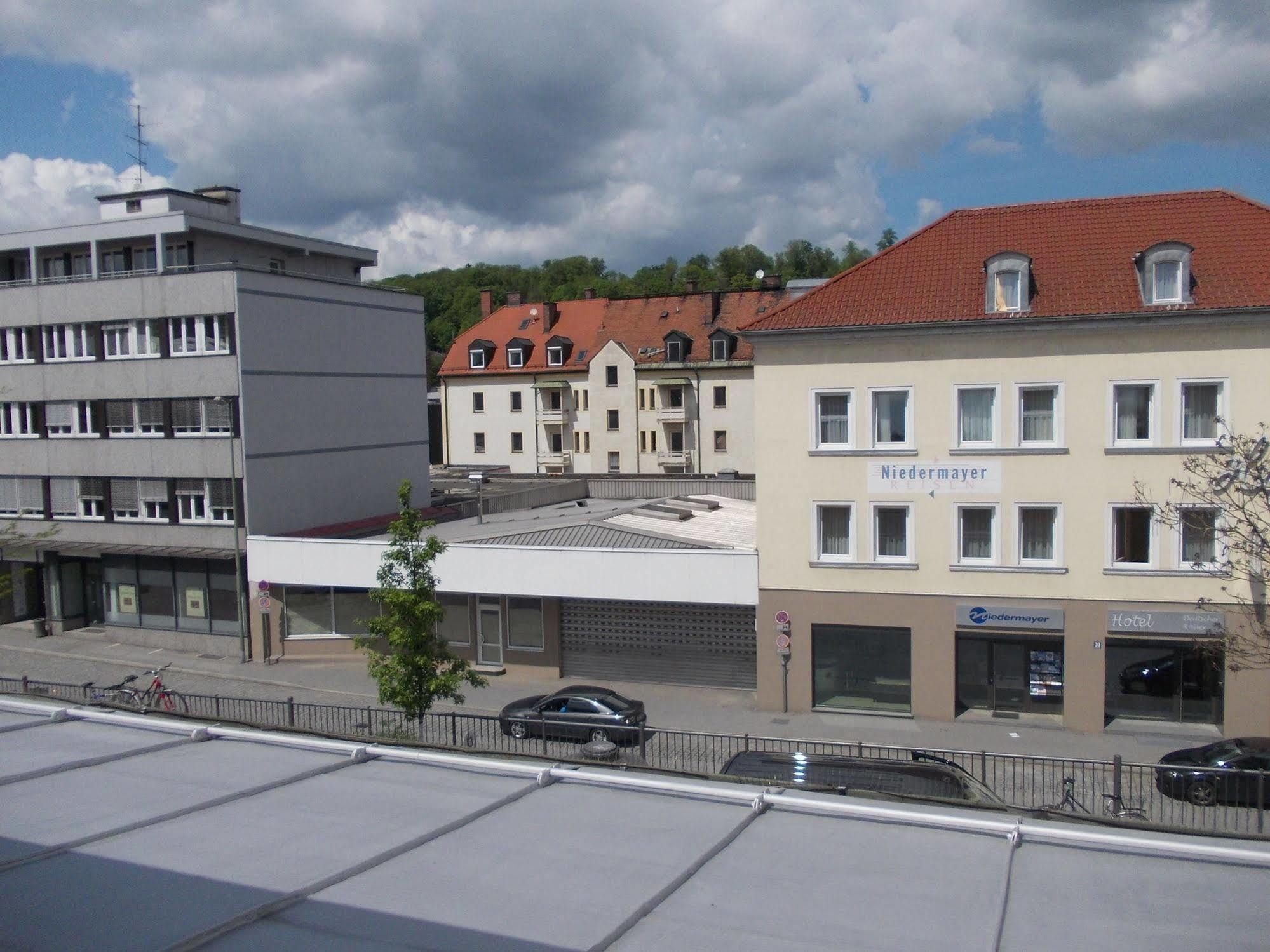 Hotel Im Bahnhof Passavia Esterno foto